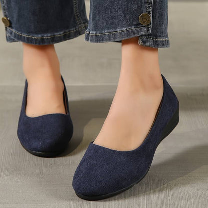 Sophia - solid slip-on shoes with flat soles