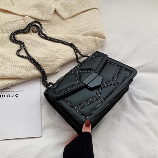 Victoria Crossbody Bag | Vintage & Luxurious