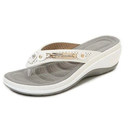 Hatty - Soft, padded flip-flop sandals