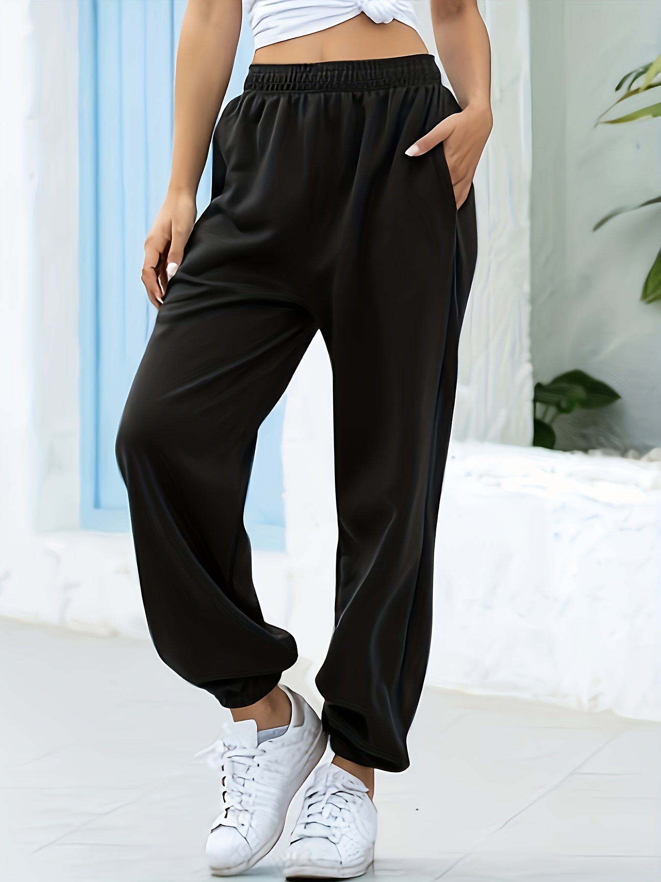 Femke | Plain elastic high-waisted sweatpants