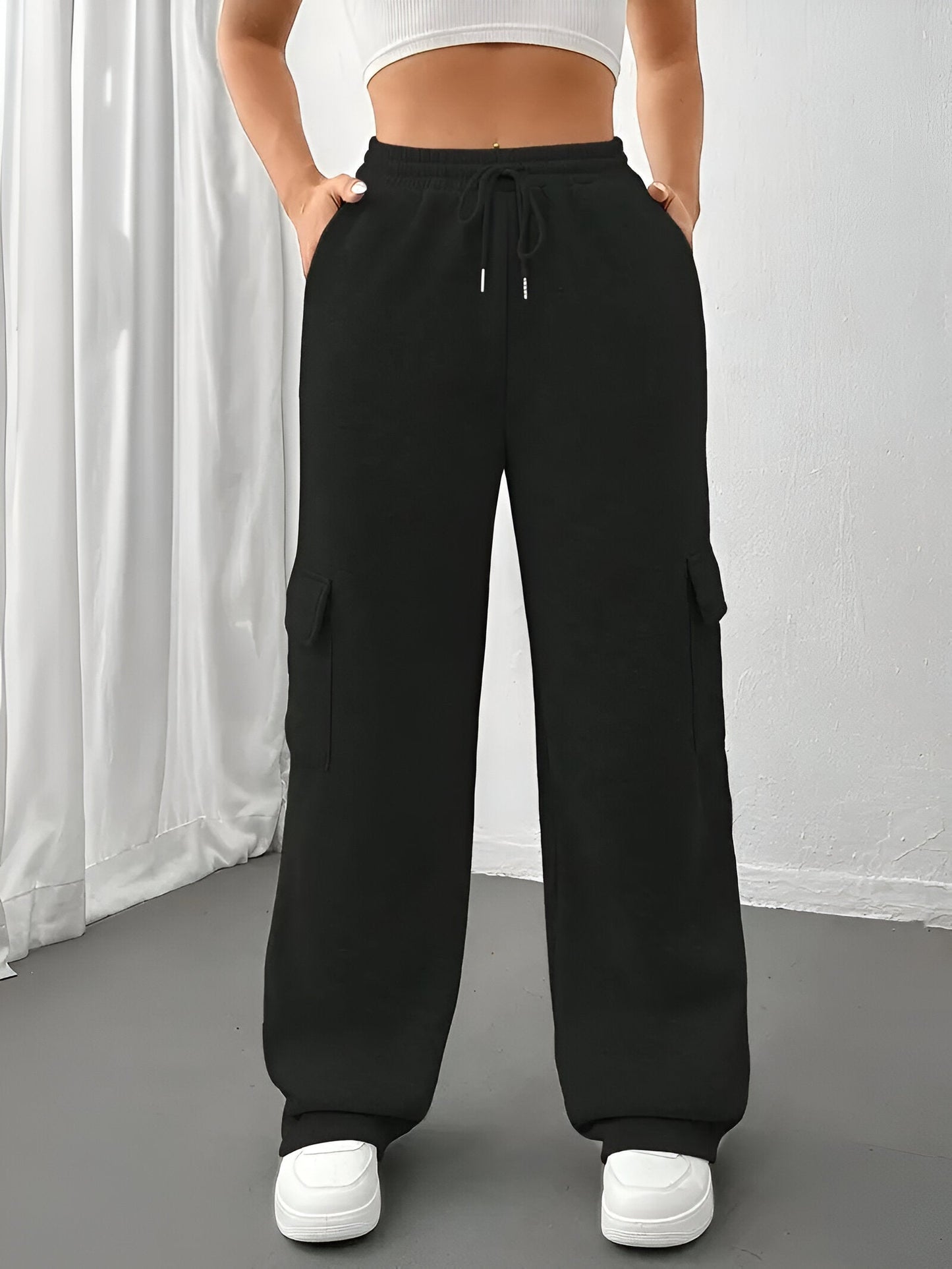 Zlata | Comfortable & stylish sweatpants with flap pockets