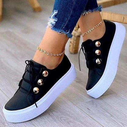 Naomi - Fashionable lace-up shoes with elegant buttons