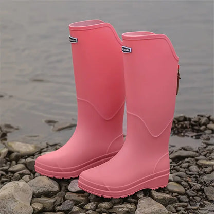 Sera - Fashionable rain boots for ladies.