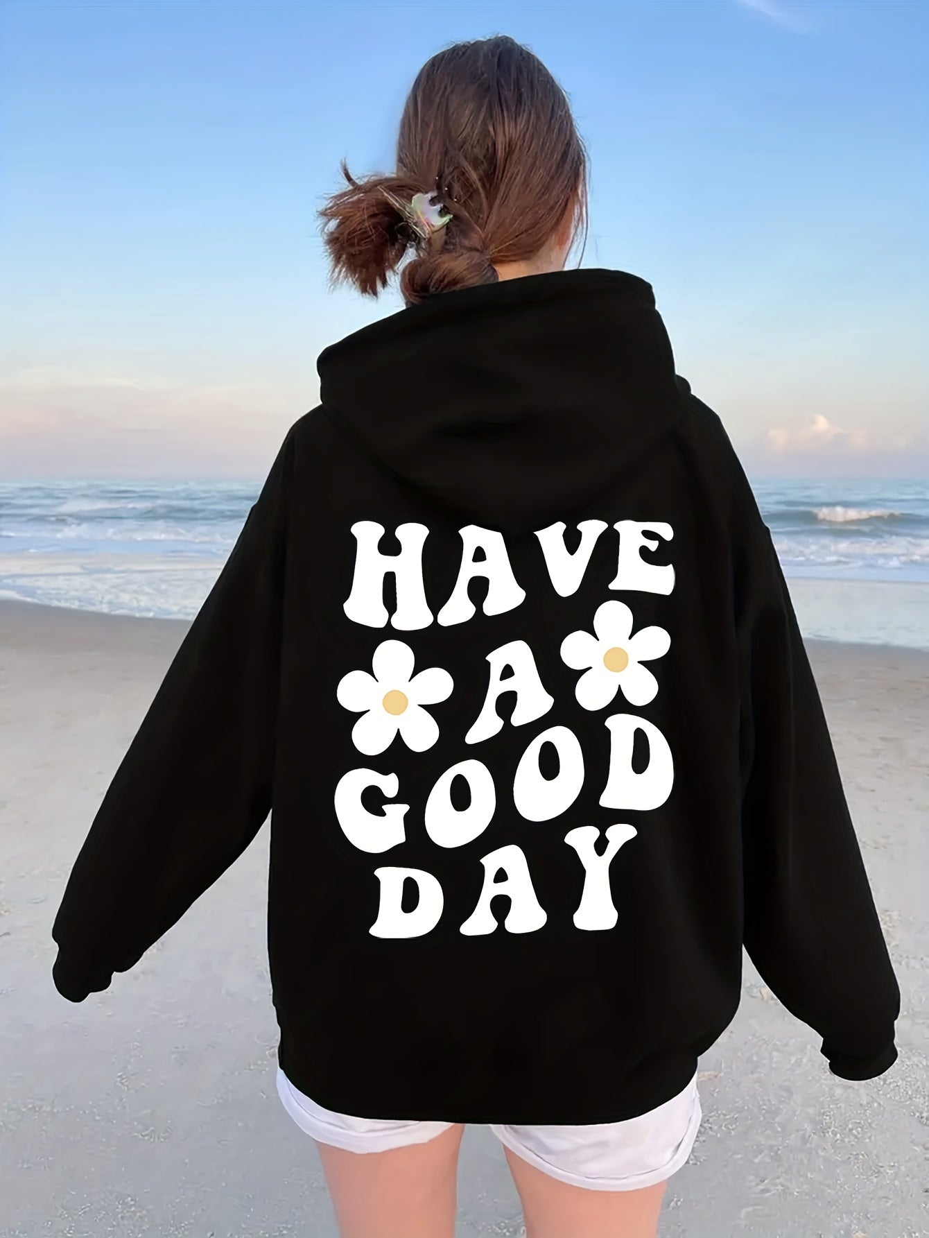 Jess | Casual oversized hoodie with "Have A Good Day" print and bag perfect for fall/winter