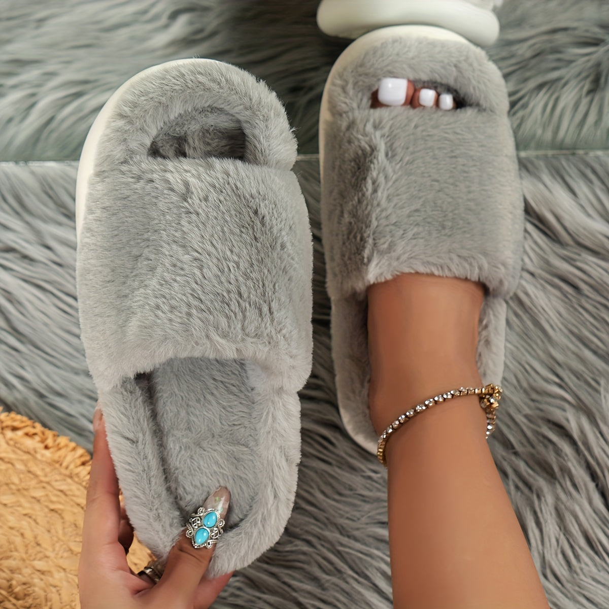 Jayla - Cozy Fluffy Slippers for Women