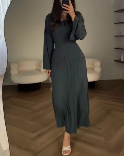 Maine - Elegant dress with long sleeves