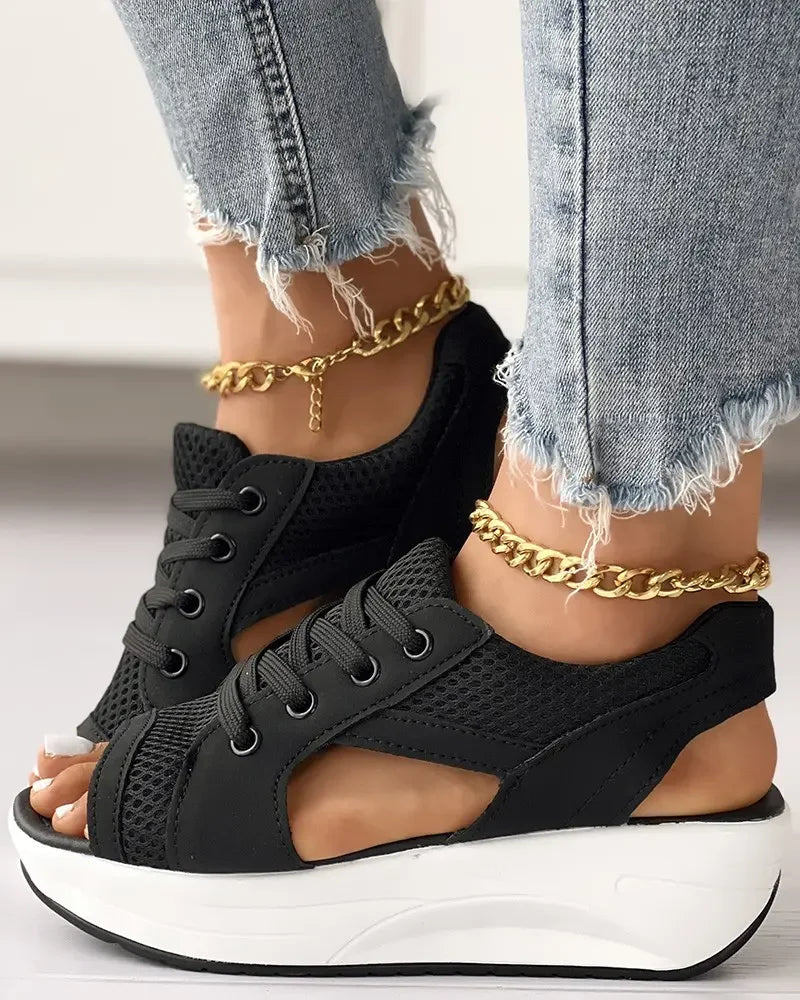 Elisa - Muffin sandals with contrasting inserts and lace-up cut-outs