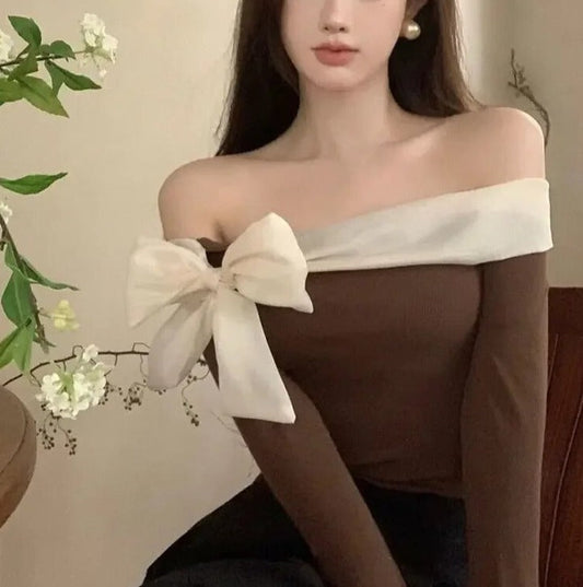 Patty - Off-the-shoulder blouse with long sleeves and ribbon