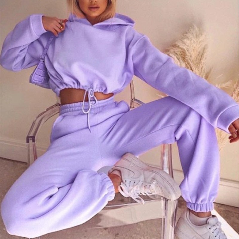 Jess-Mode | Fashionable Loungewear Set With Cropped Hoodie And Sweatpants