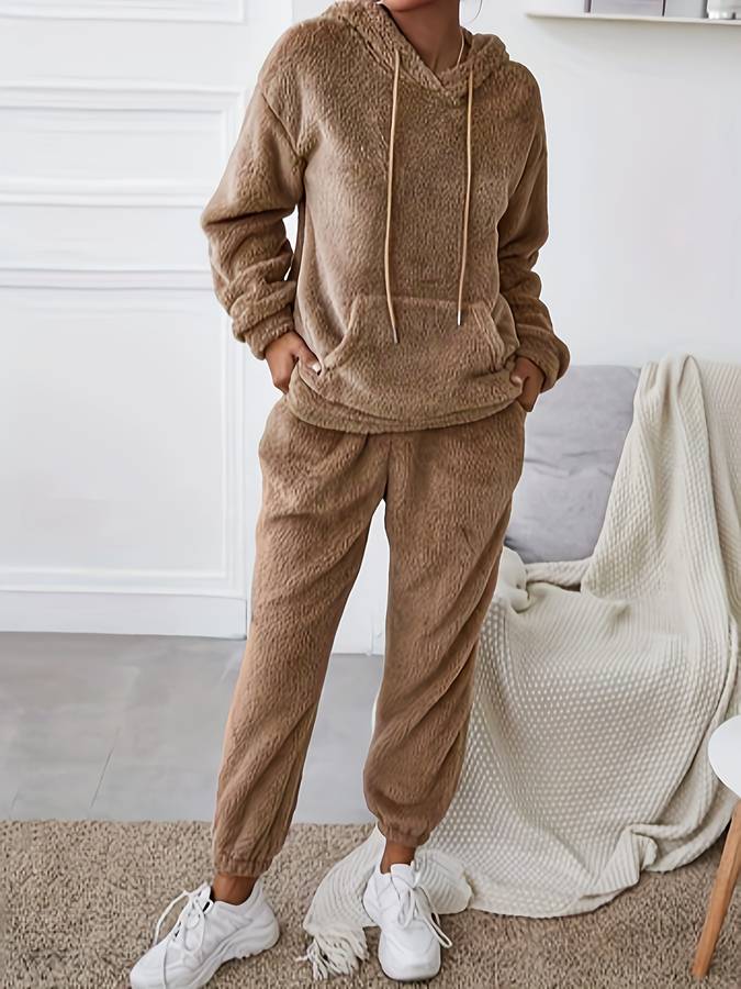 Diana - Stylish and Cozy Women's Brown Winter Set