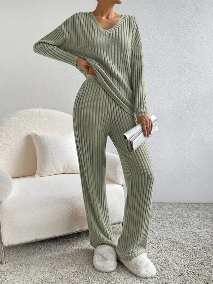 Jess Fashion - Chic and Stylish Fall V-Neck Ribbed Lounge Set for Women