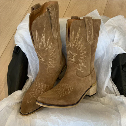 Daliah | boots in classic cowboy style