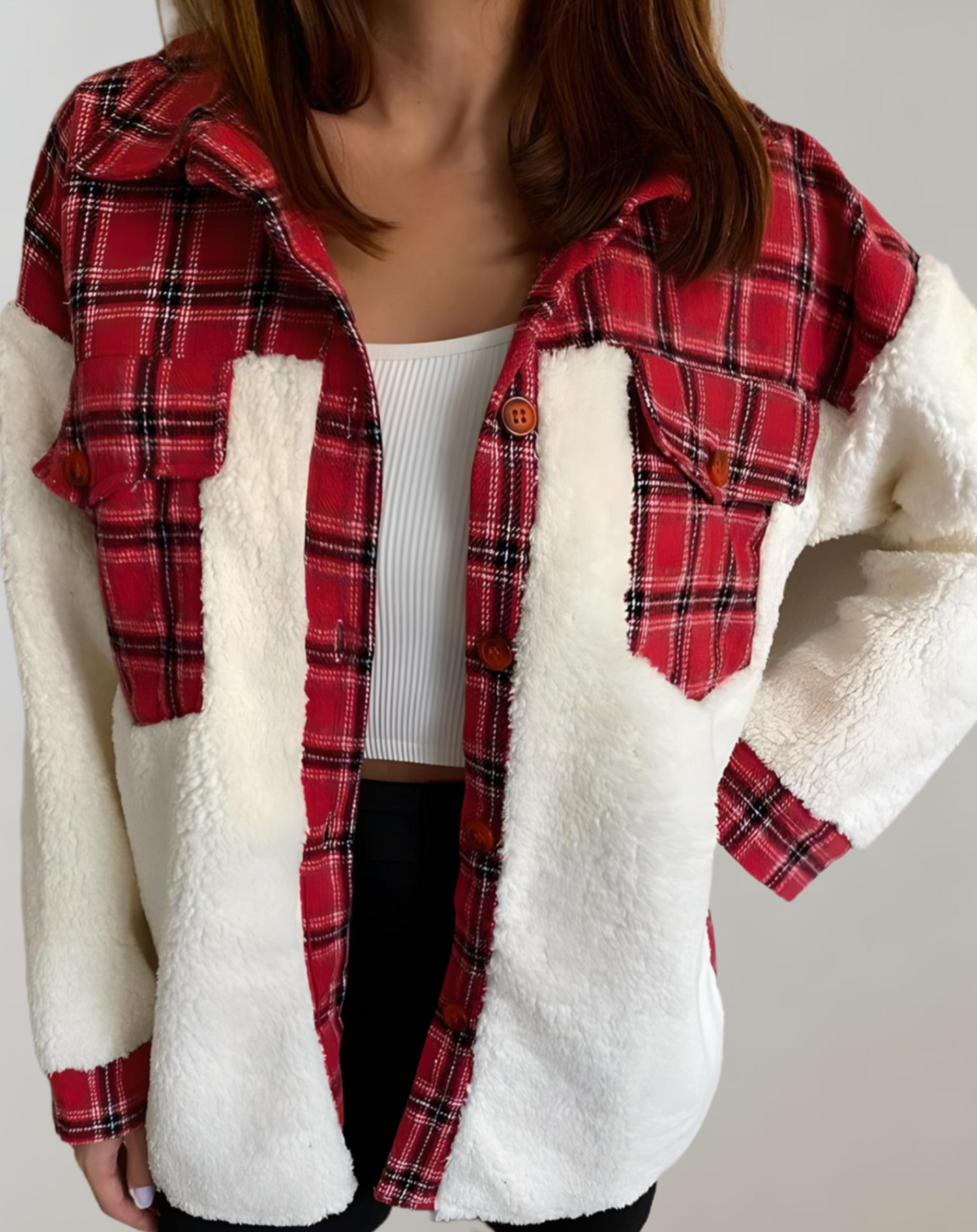 Women's checkered jacket with chest pockets and button