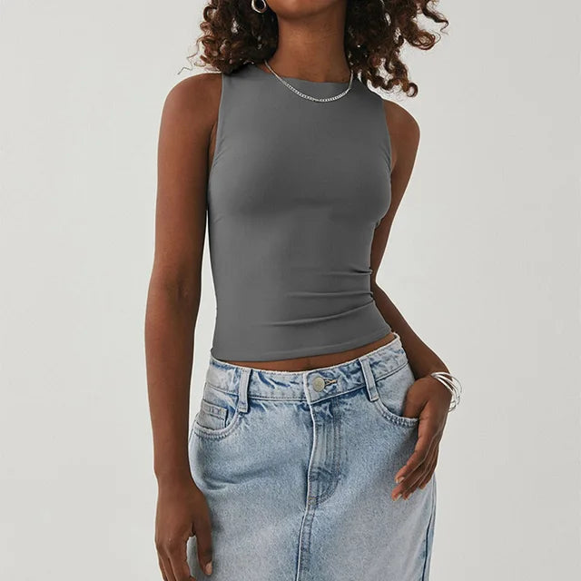 Zoe - Sleeveless T-Shirt with Body-Conscious Bottom and Scoop Neck Top