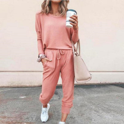 Comfortable, soft two-piece jogging suit for women