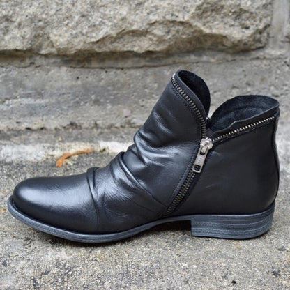 Vianne™ - Leather ankle boots with zipper closure