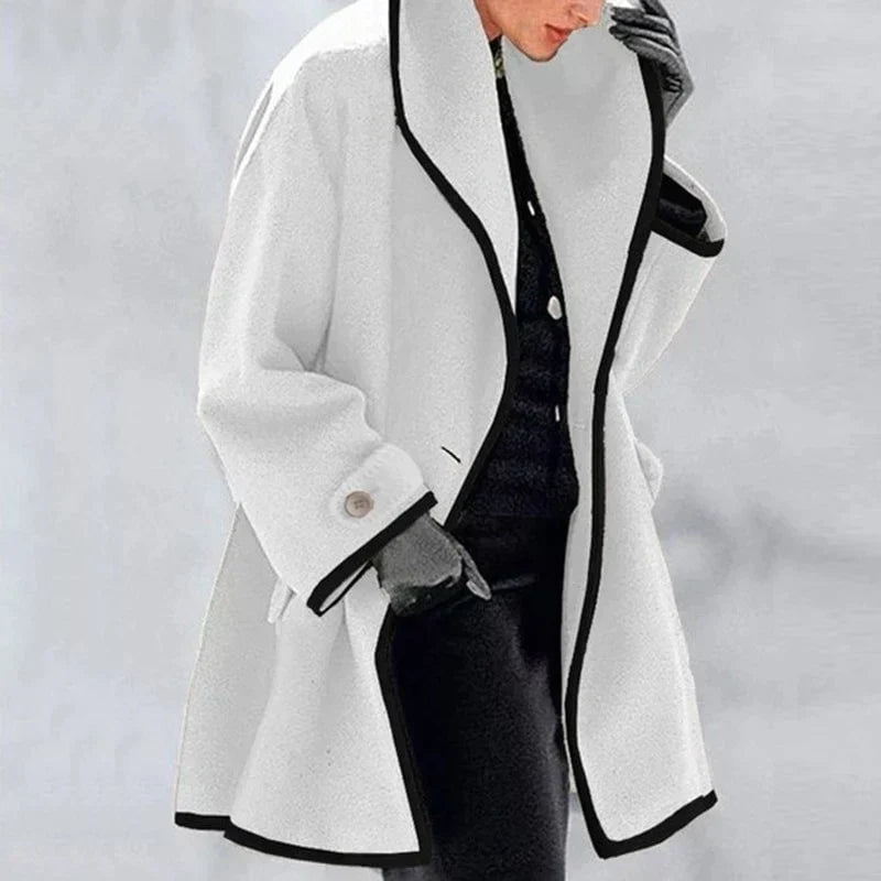 Classic Trench Coat | Timeless Design - Ideal for fall.